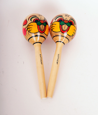 FLT-MA1750-3 Деревянные маракасы с мультипликацией, длина 30,5см, диам. 9,7см Fleet